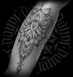 tattoo danny dresden fiebig mistfink dotwork pattern mandala